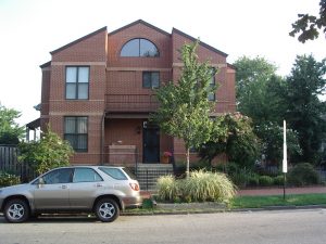 Lincoln Mews West Curbside