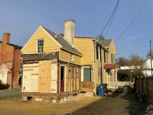 Encore-Sustainable-Architects-Out-of-the-Fire-Kitchen-Addition