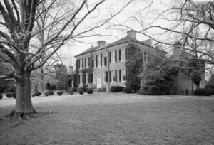 Encore-Sustainable-Architects-Poplar-Hill-Mansion-Front-1950