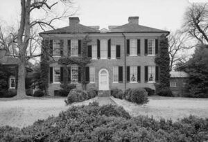 Encore-Sustainable-Architects-Poplar-Hill-Mansion-Rear-exterior-1950s